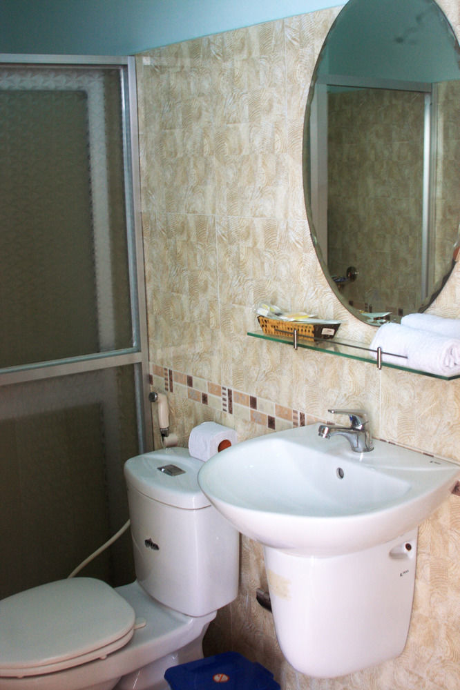 Kiet Hong Hotel Ратьзя Экстерьер фото